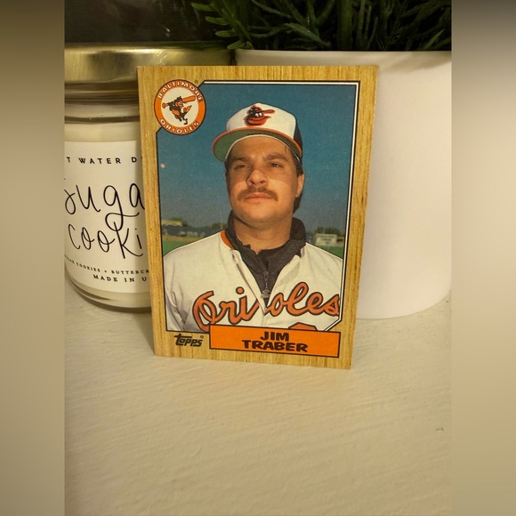 Topps Orioles Trading Card with Orange and Black - Picture 1 of 2